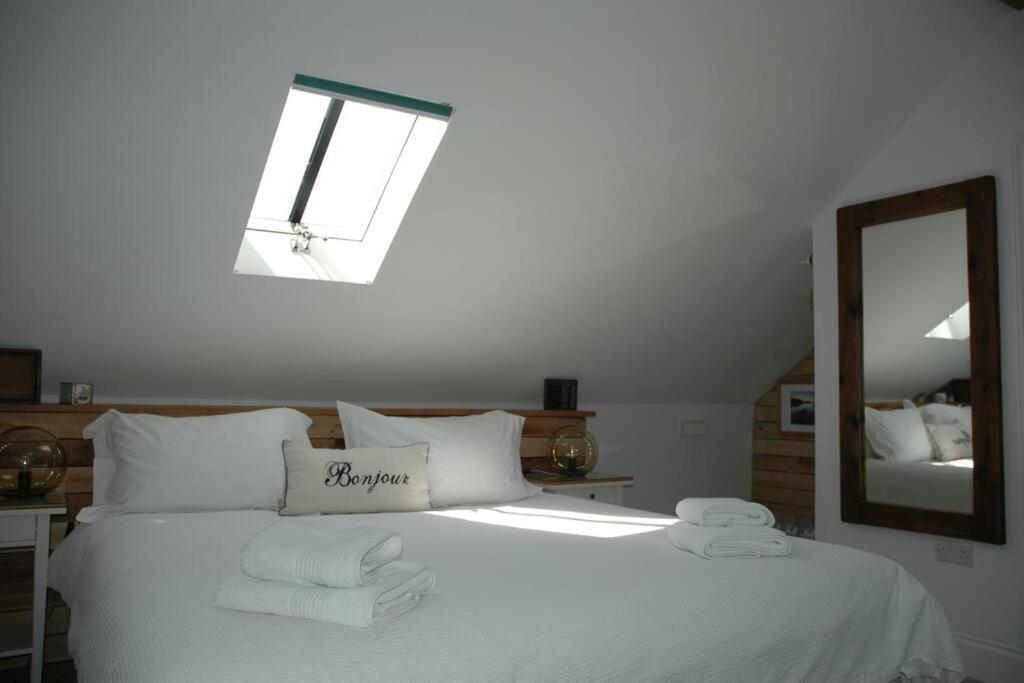 Cowslip Barn Annexe, Countryside Stay Near Chichester Exteriör bild