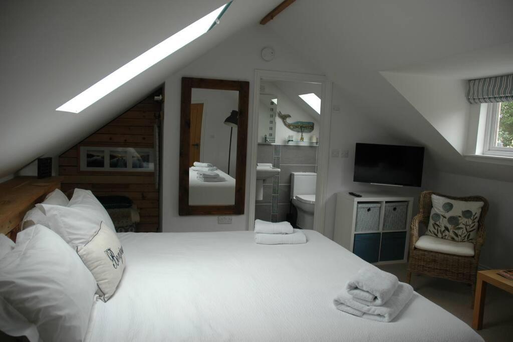Cowslip Barn Annexe, Countryside Stay Near Chichester Exteriör bild